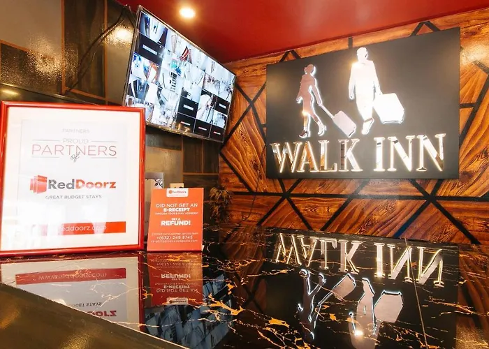 Hotel Reddoorz @ Walk 2*