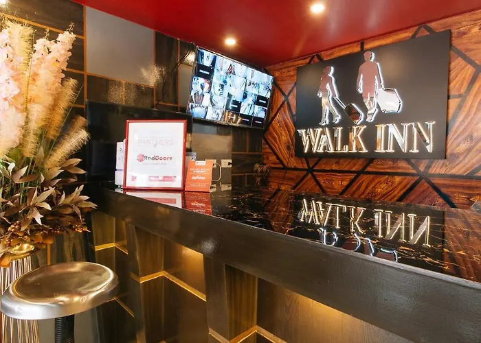 Hotel Reddoorz @ Walk