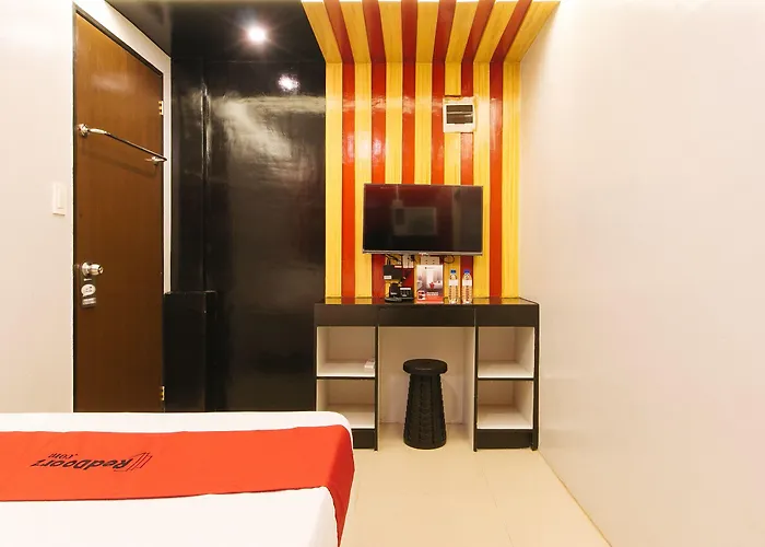 Reddoorz @ Walk Hotel 2*