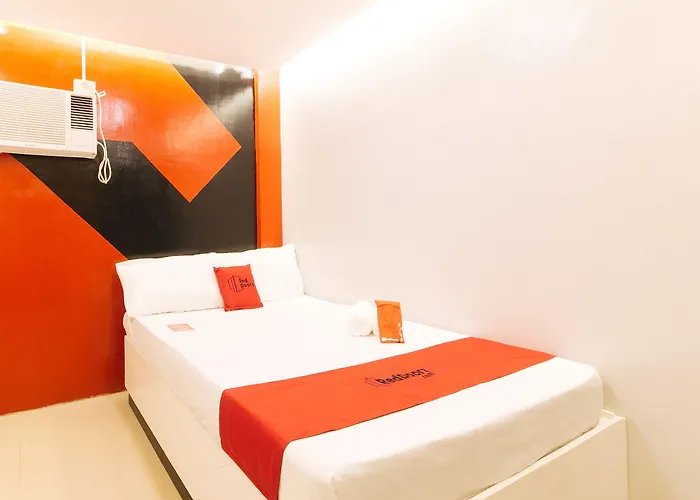 Reddoorz @ Walk Hotel